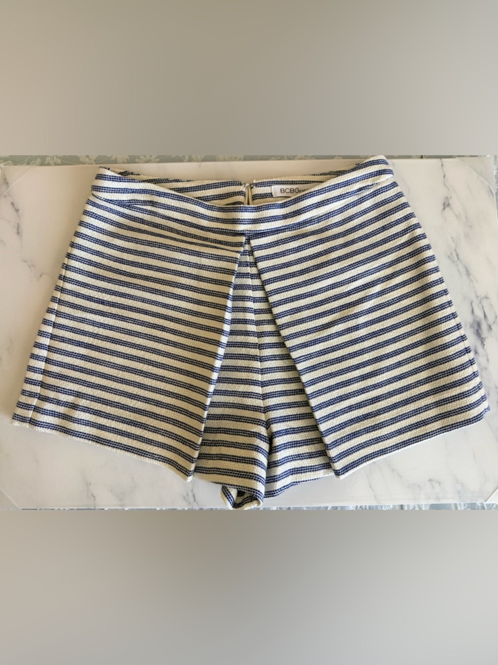 NWT BCBGeneration Navy and White Striped Front-Pleat Skort Shorts